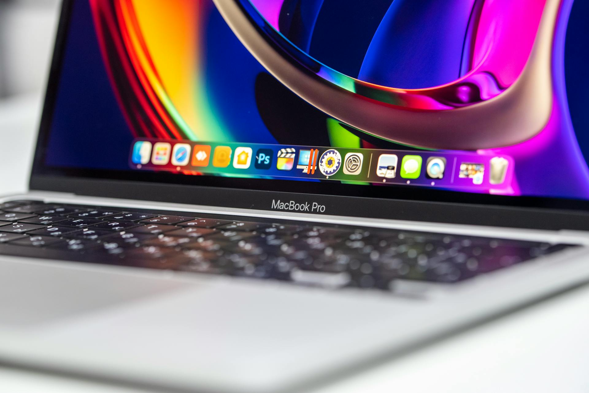 Master the Art of Design – Learn at Your Own Pace, From Anywhere!