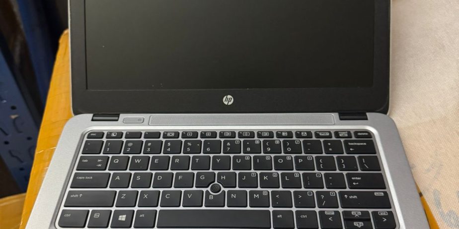 Hp 840g3 Elitebook core i5 8gb 256gb ssd touchscreen