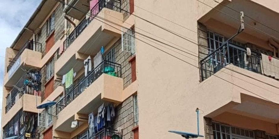 Flat for Sale, Kasarani,Asking price 40M Negotiable.