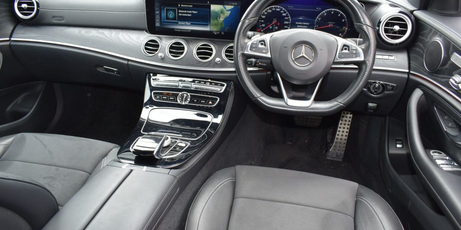 Classic Mercedes Benz E200 (offer)