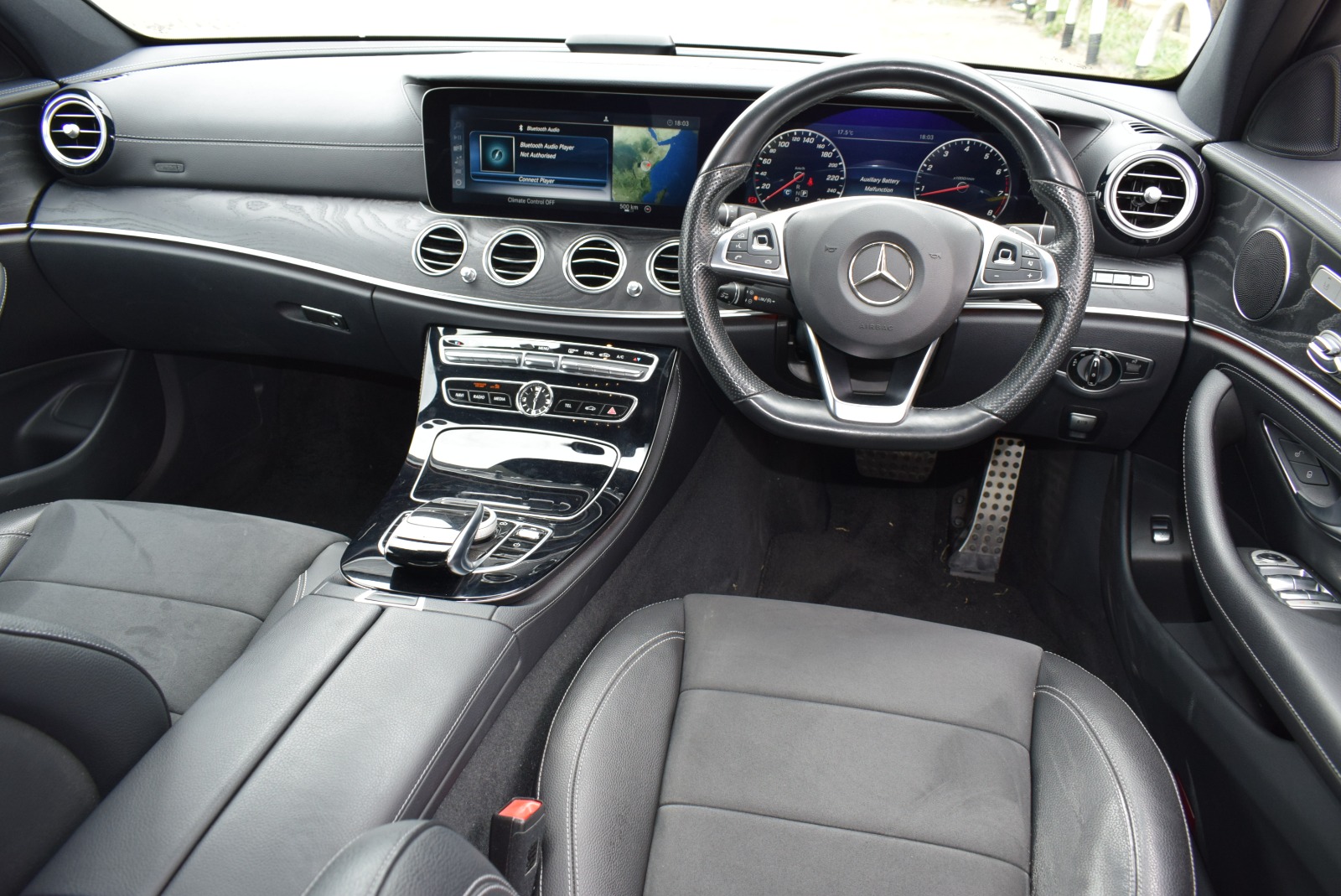 Classic Mercedes Benz E200 (offer)