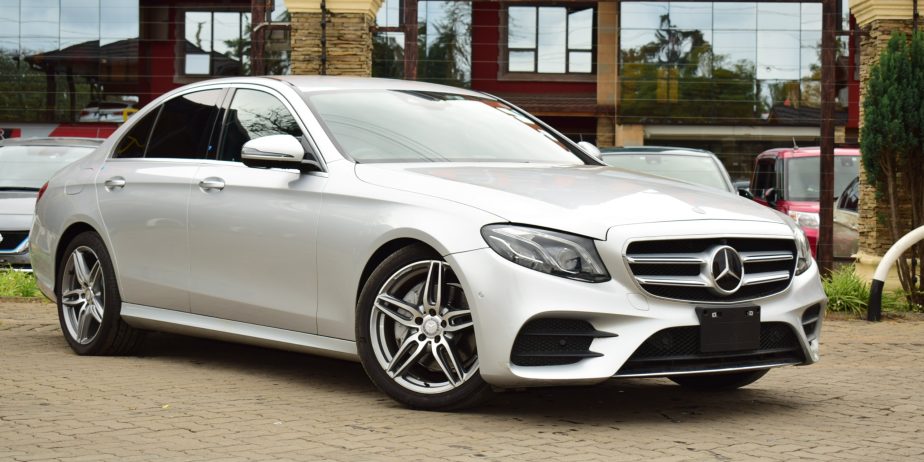 Classic Mercedes Benz E200 (offer)