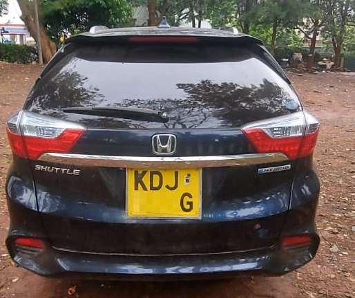 Honda Fit Shuttle Hybrid Engine capacity1500 YOM 2015