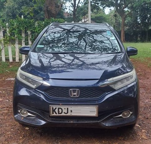 Honda Fit Shuttle Hybrid Engine capacity1500 YOM 2015