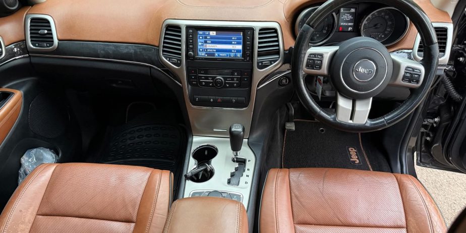 Jeep Grand Cherokee 2012 model